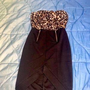 Dress leopard top/ black bottom